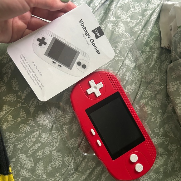 Portable Vintage Gamer - Picture 2 of 5